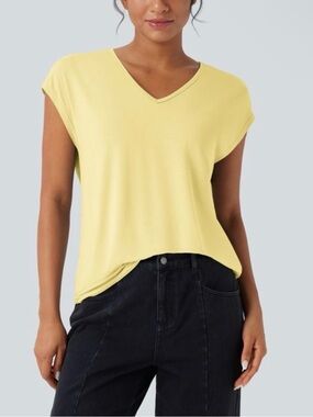 HALARA V-Neck Cap Sleeve Tank Top — Light Yellow